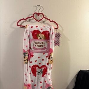 Pawprints and kisses puppies valentines throw 2026